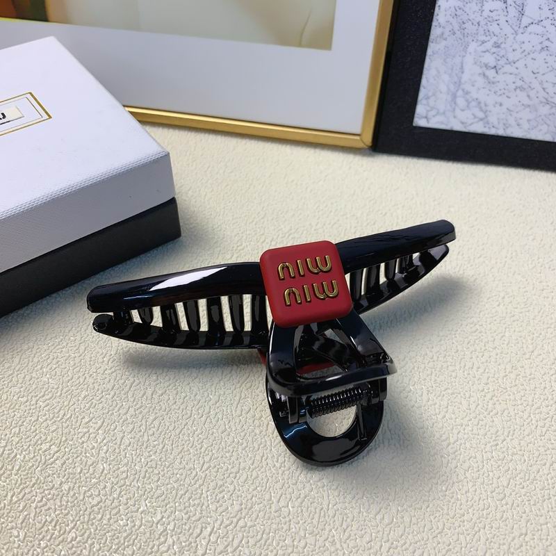 MiuMiu Hair Grab Clip 12lyx2 (4)